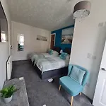 Kimberley House 4* Уитби
